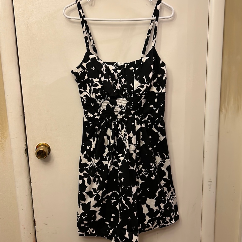B. Smart Women’s Dress Black/White Size 14 NWT